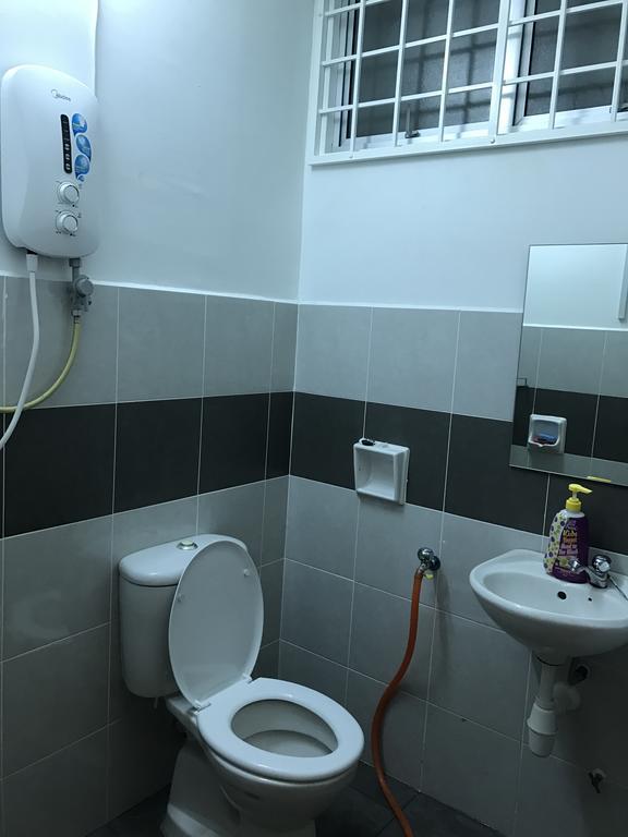 Apartment In Ladang Tok Pelam Kuala Terengganu Exterior photo